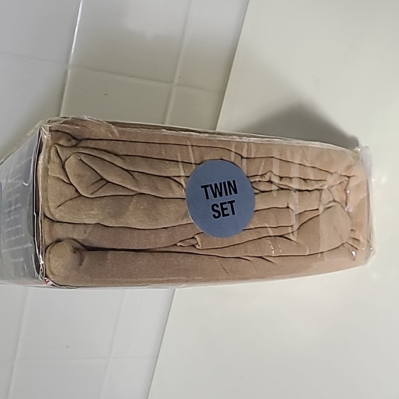 Tommy Hilfiger 100% Cotton Jersey Knit Twin Sheet Set Kids teens unisex grandma - Picture 4 of 9